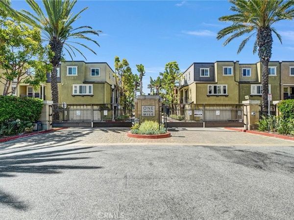 12 Shellprint Court , Newport Beach, CA 92663