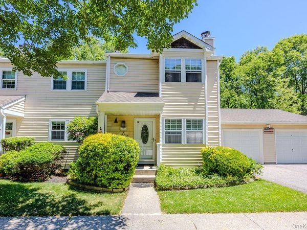 29 Hancock , Yaphank, NY 11980