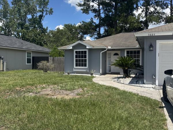 5884 COPPER CREEK Drive, Jacksonville, FL 32218