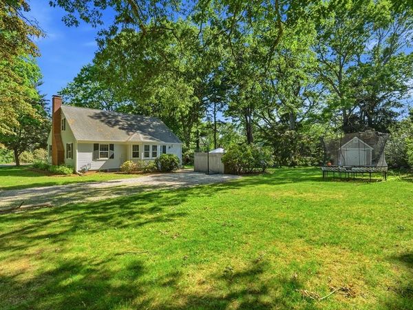 32 Wadsworth Rd, Duxbury, MA 02332