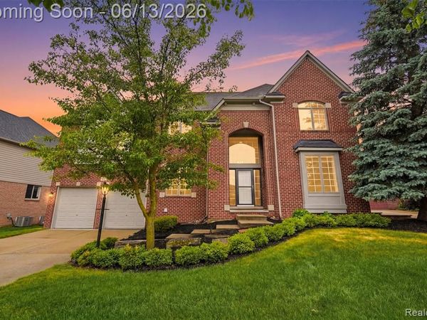 41920 Wolfe Pass, Novi, MI 48377