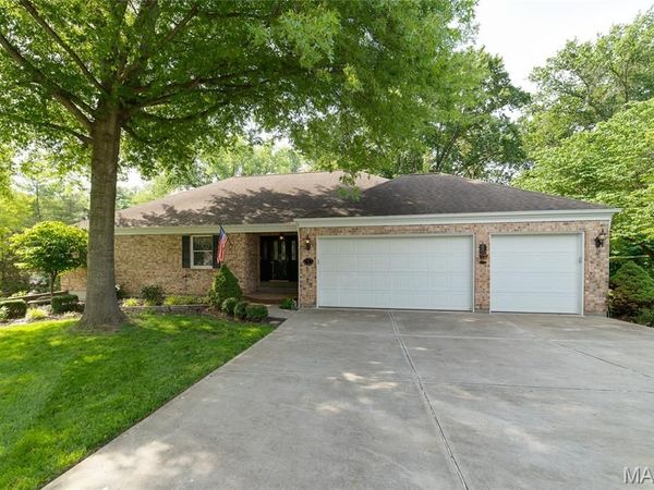 4 Margaret Brown Court, St Peters, MO 63376