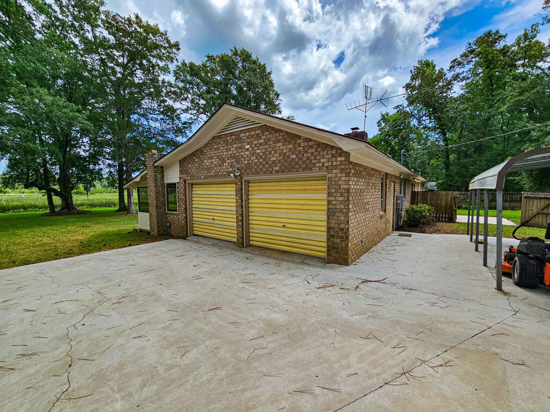 192 Lazy Bee Lane Photo 45