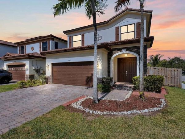 8890 NW 99th Path , Doral, FL 33178