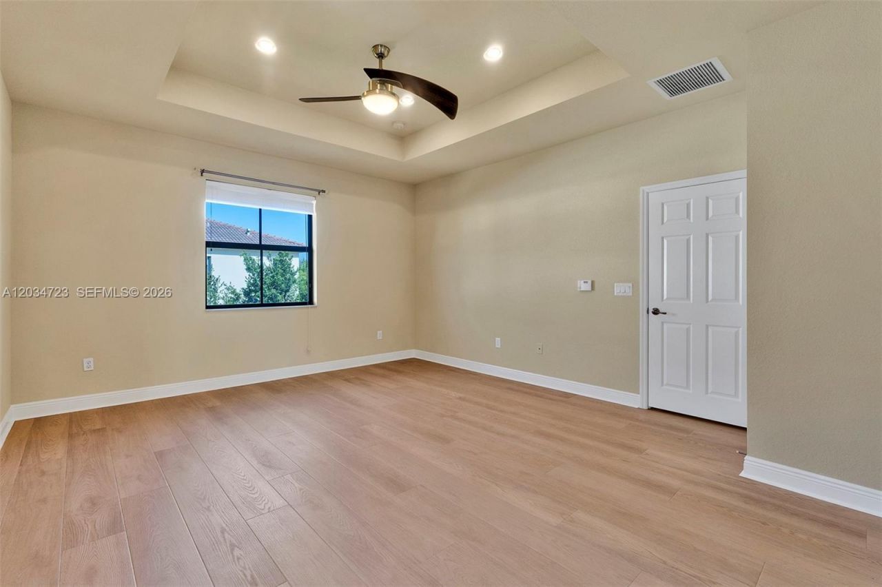 8890 NW 99th Path, Doral, FL 33178 Photo