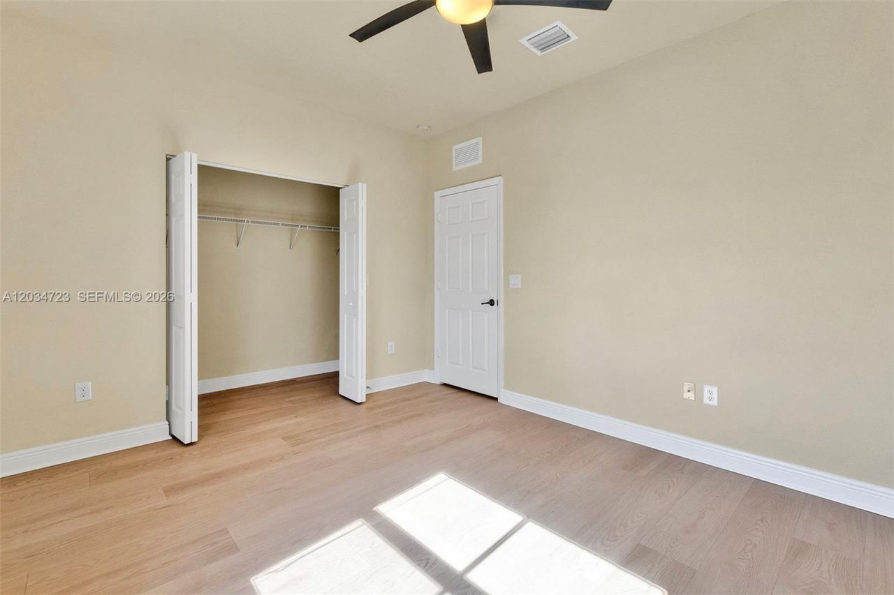 8890 NW 99th Path, Doral, FL 33178 Photo
