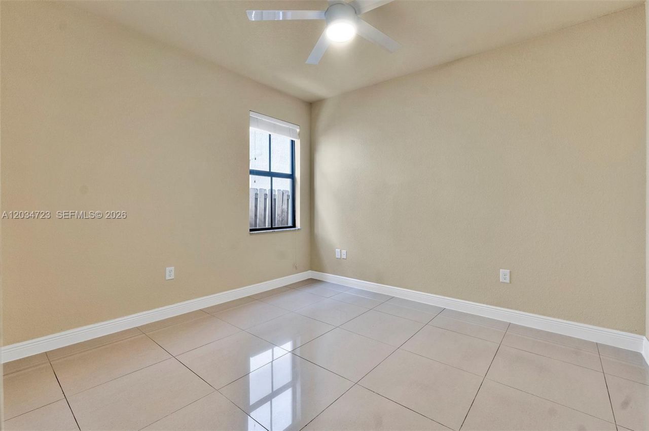 8890 NW 99th Path, Doral, FL 33178 Photo