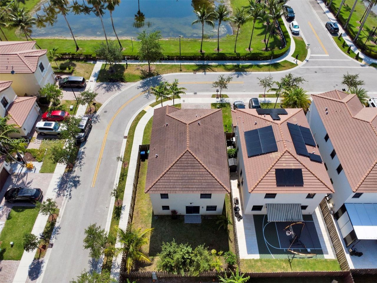 8890 NW 99th Path, Doral, FL 33178 Photo