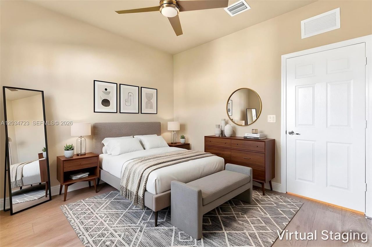 8890 NW 99th Path, Doral, FL 33178 Photo