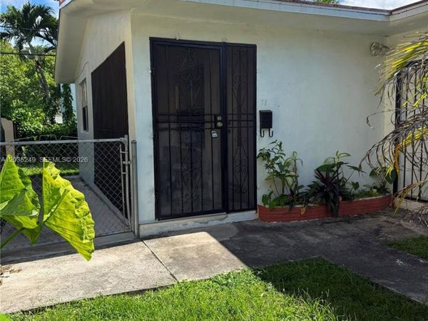78 NE 43rd St , Miami, FL 33137