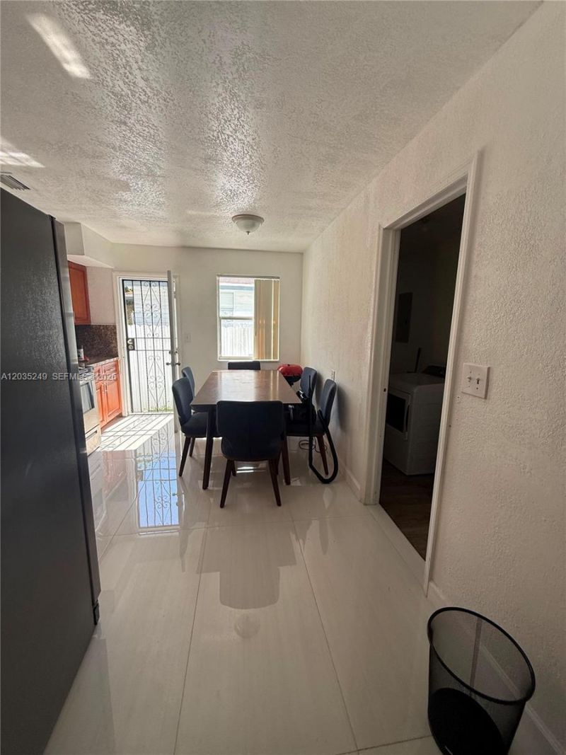 78 NE 43rd St , Miami, FL 33137 Photo