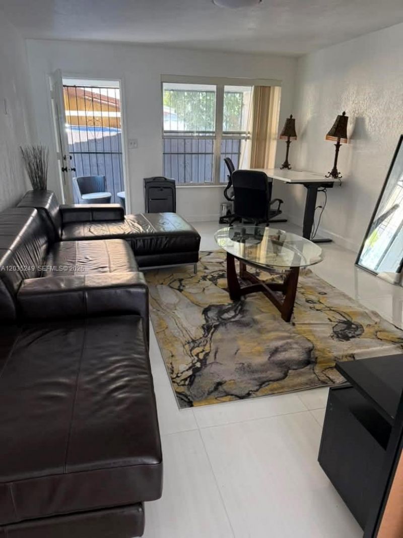 78 NE 43rd St , Miami, FL 33137 Photo