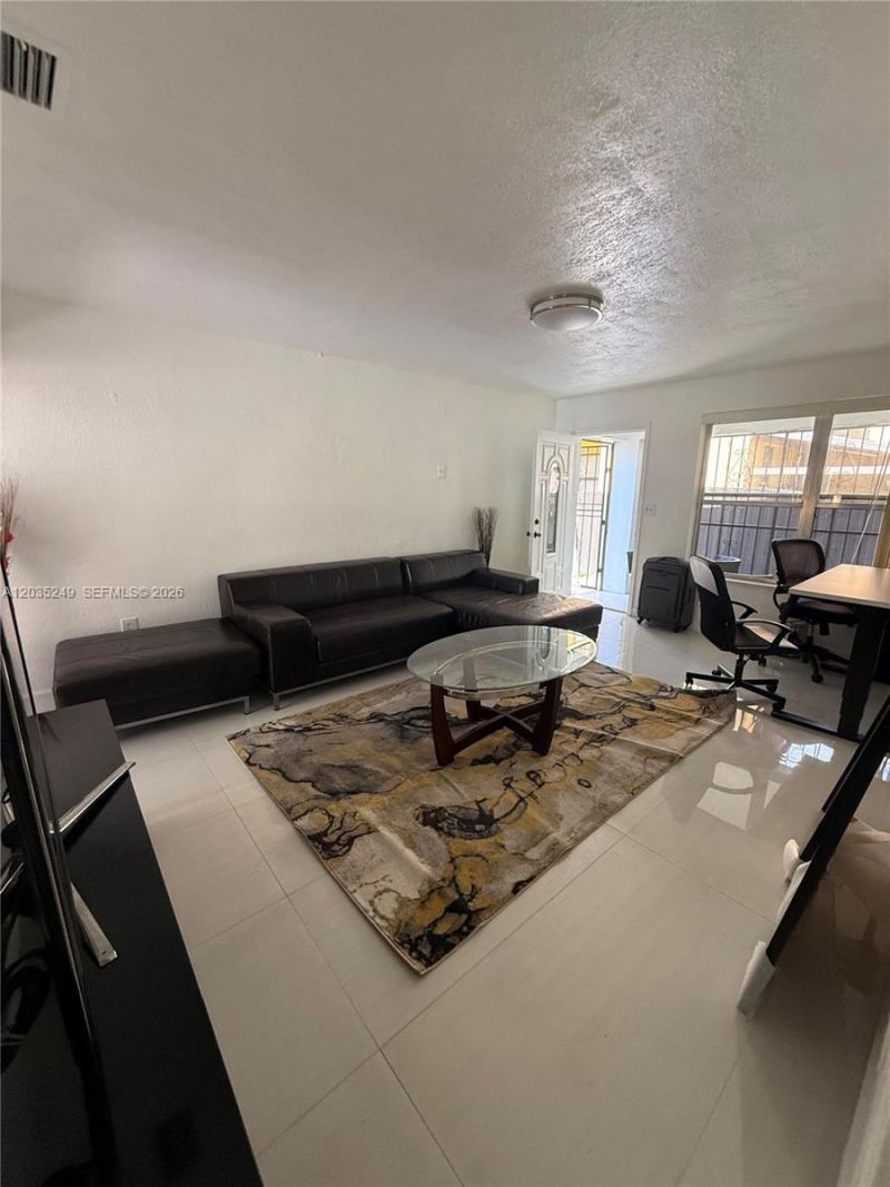 78 NE 43rd St , Miami, FL 33137 Photo