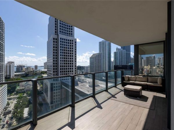 68 SE 6th St , Unit 1611, Miami, FL 33131