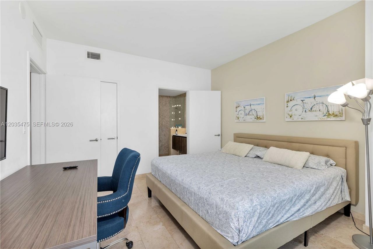68 SE 6th St , Unit 1611, Miami, FL 33131 Photo