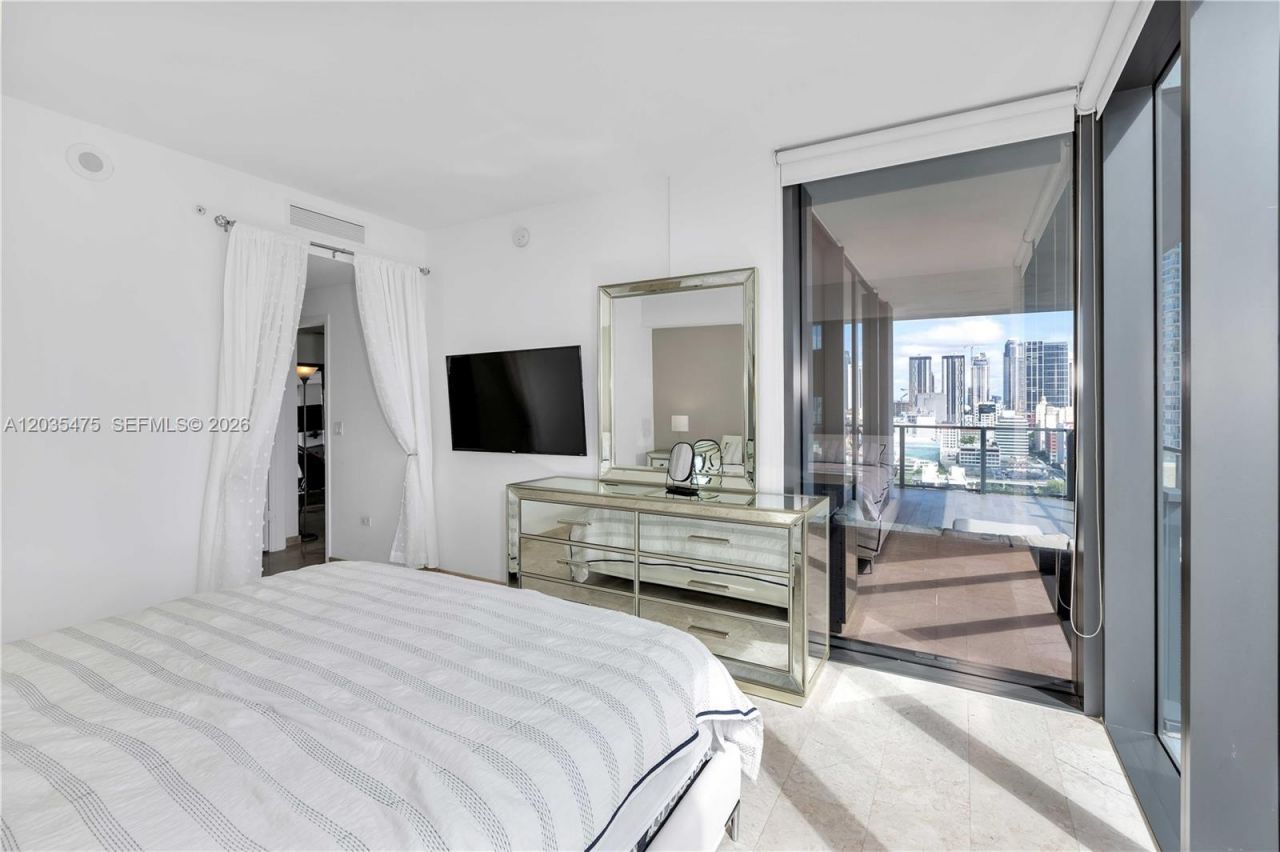 68 SE 6th St , Unit 1611, Miami, FL 33131 Photo
