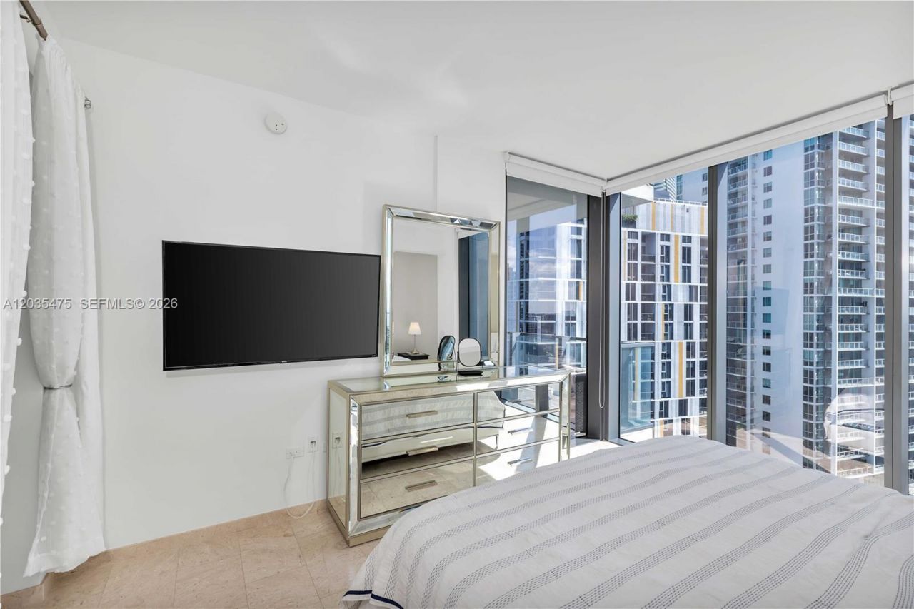 68 SE 6th St , Unit 1611, Miami, FL 33131 Photo