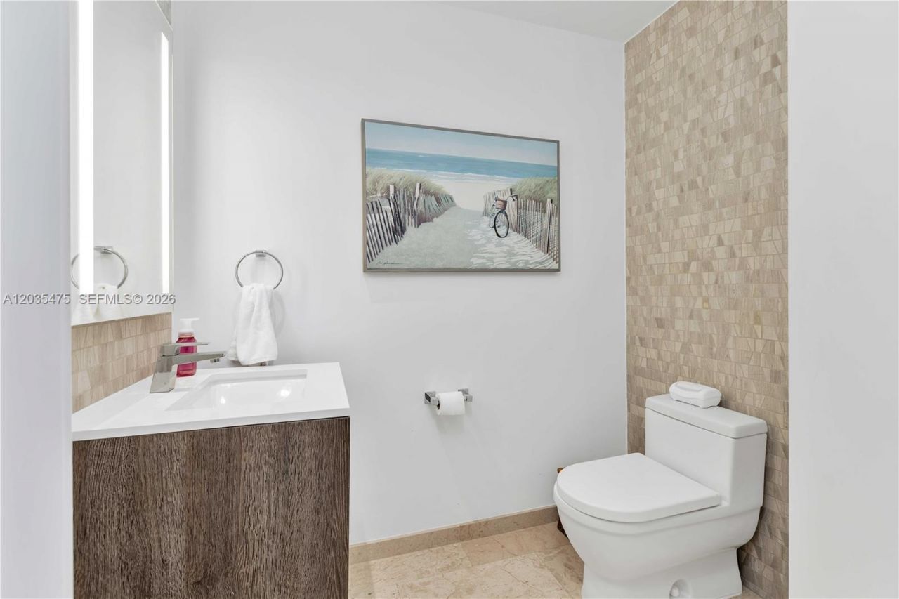 68 SE 6th St , Unit 1611, Miami, FL 33131 Photo