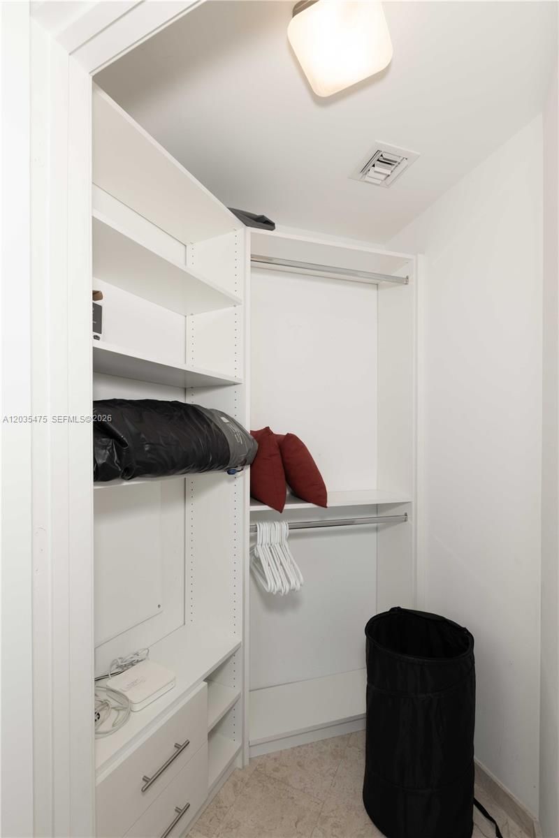 68 SE 6th St , Unit 1611, Miami, FL 33131 Photo
