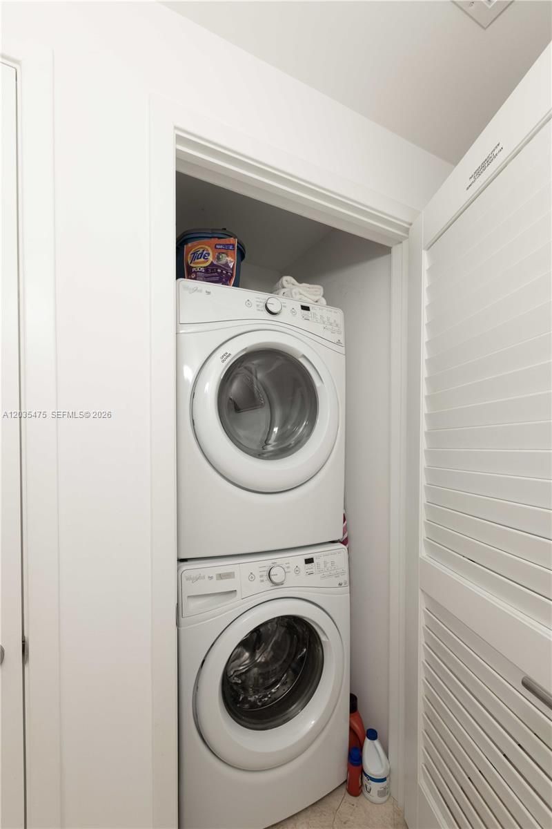 68 SE 6th St , Unit 1611, Miami, FL 33131 Photo