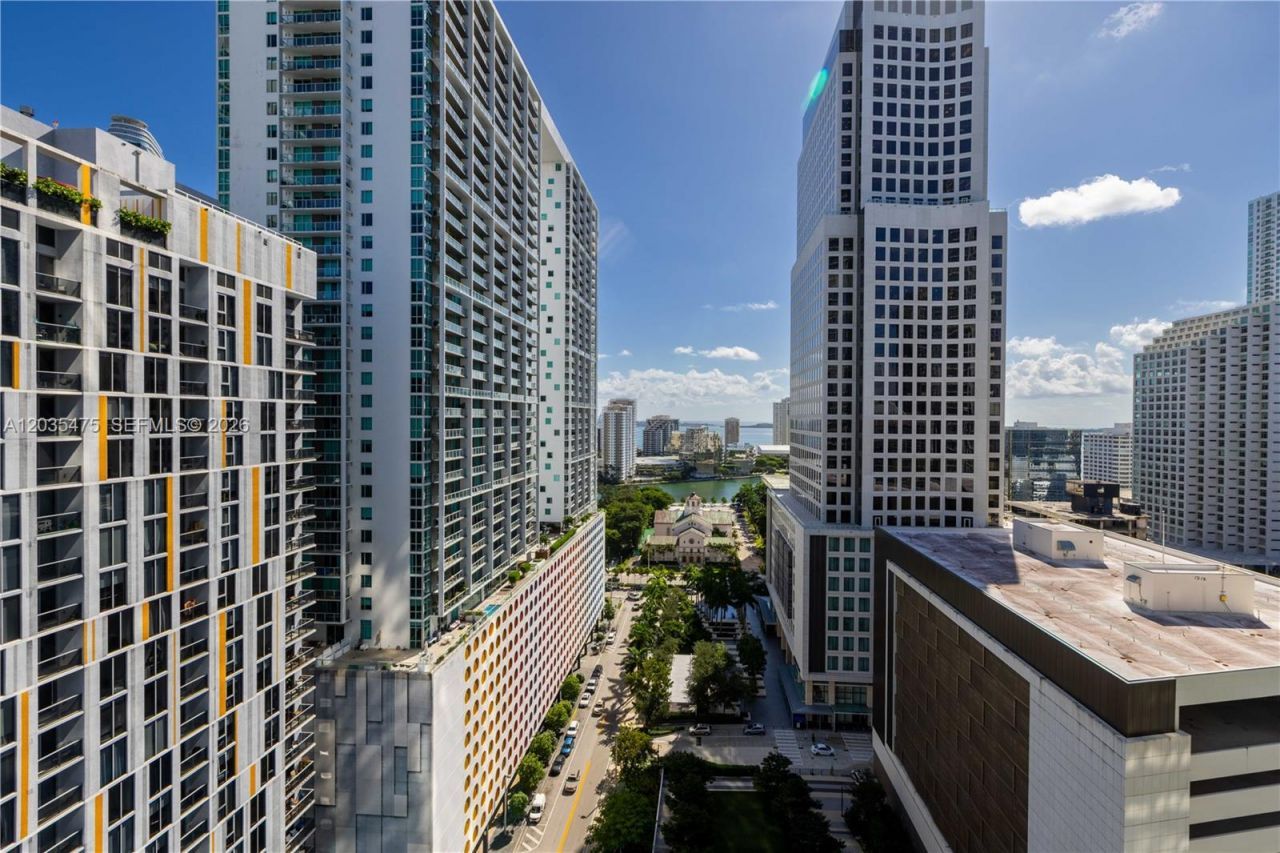 68 SE 6th St , Unit 1611, Miami, FL 33131 Photo