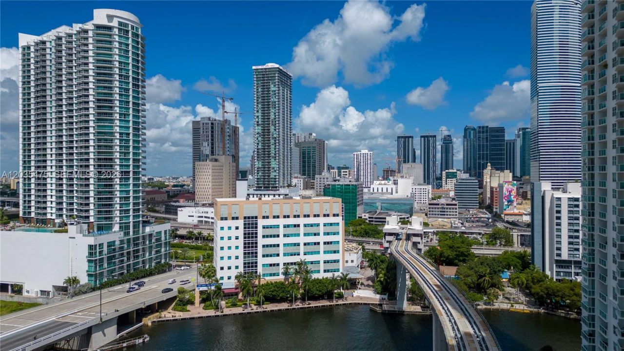 68 SE 6th St , Unit 1611, Miami, FL 33131 Photo