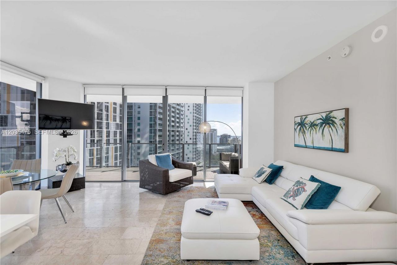 68 SE 6th St , Unit 1611, Miami, FL 33131 Photo
