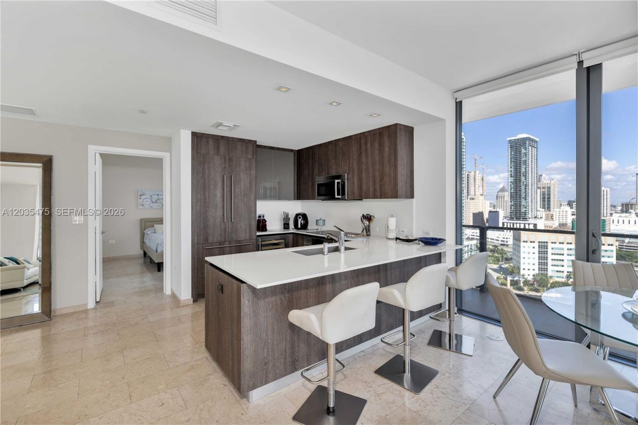 68 SE 6th St , Unit 1611, Miami, FL 33131 Photo