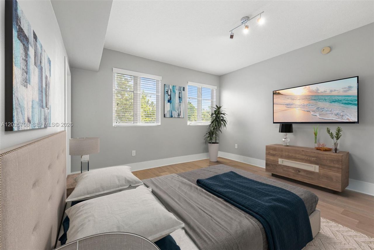 3540 Main Hwy , Unit 401, Miami, FL 33133 Photo