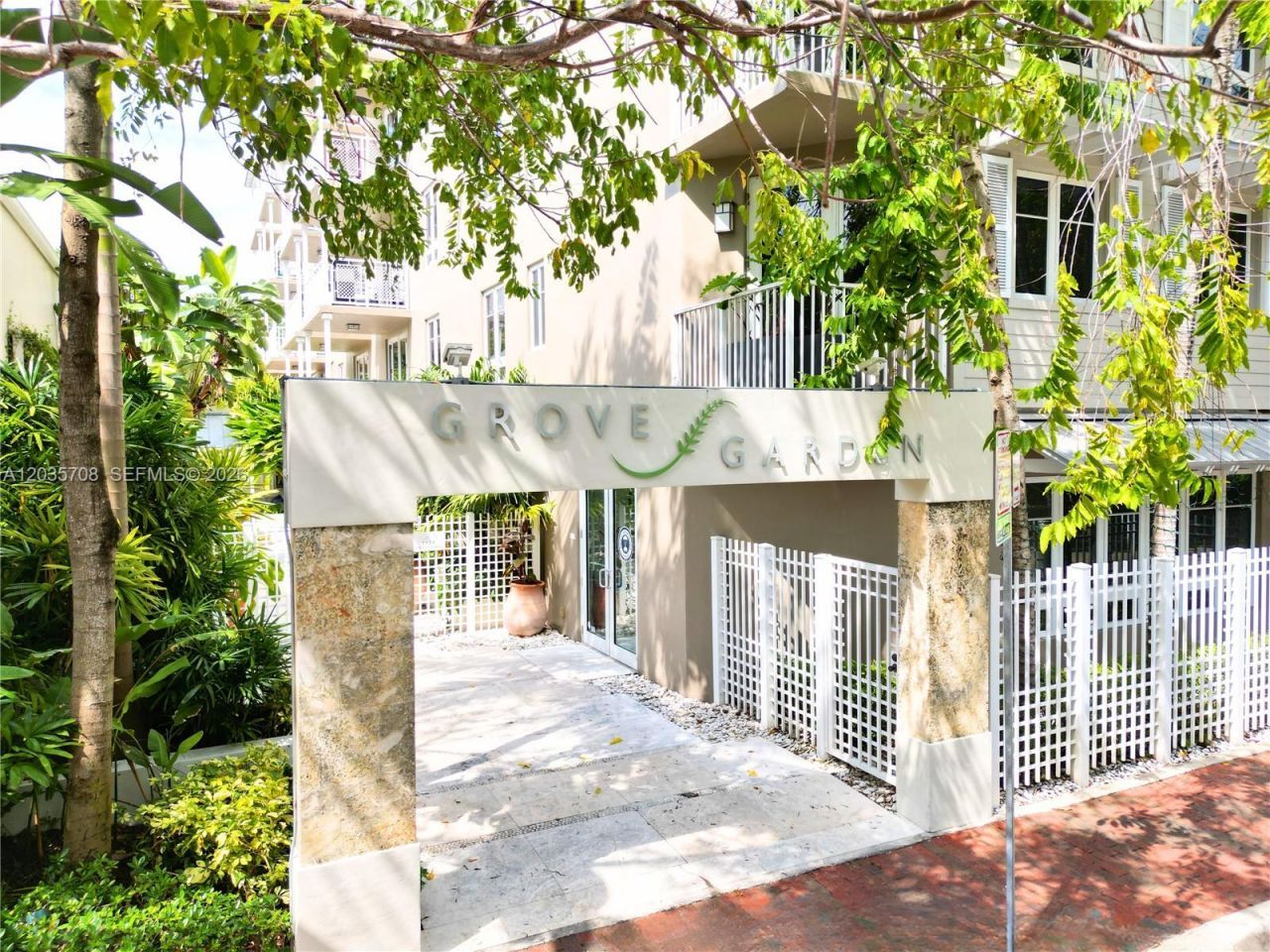 3540 Main Hwy , Unit 401, Miami, FL 33133 Photo