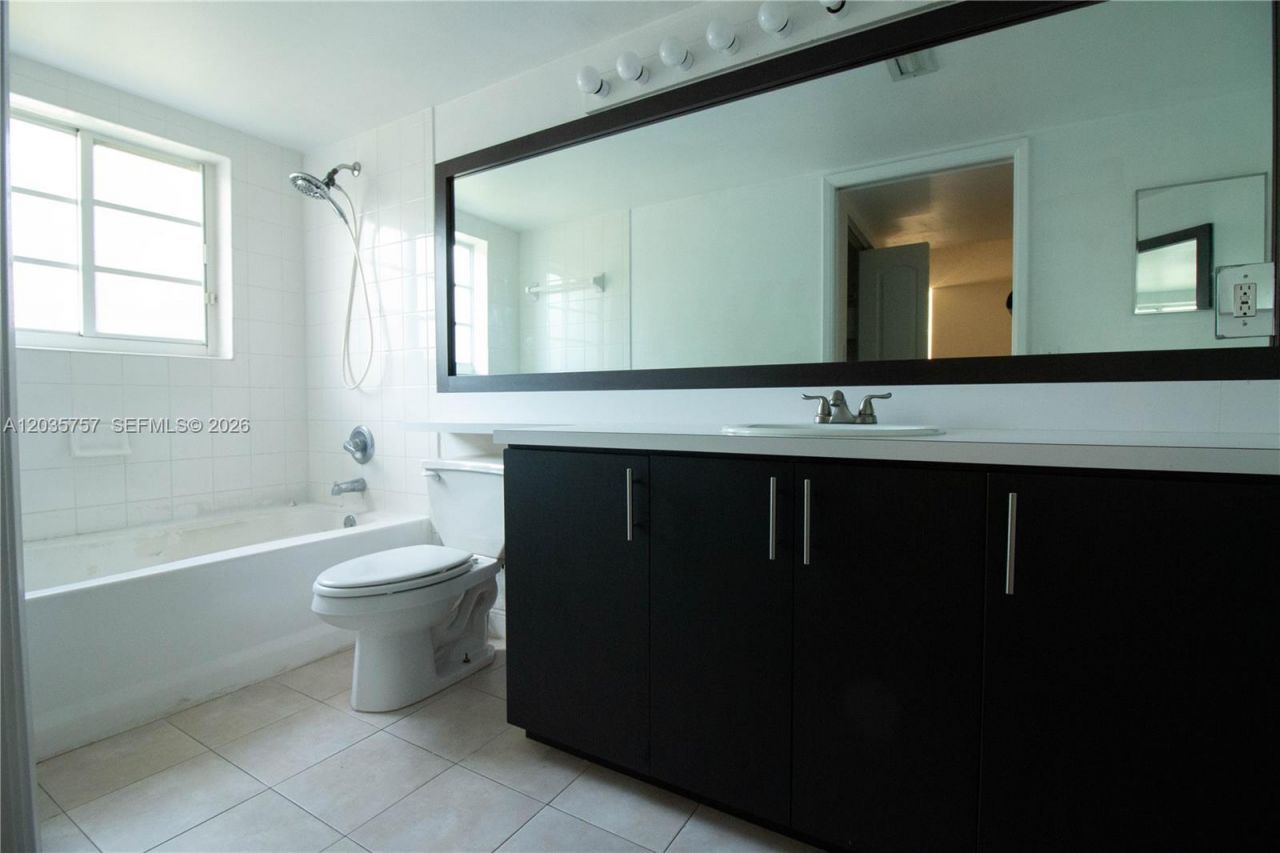 4500 NW 107th Ave , Unit 108-9, Doral, FL 33178 Photo