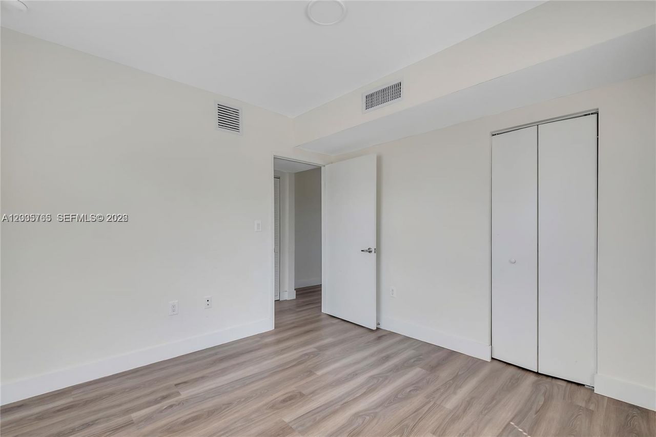 1710 NW 1st Ct, Unit 13, Miami, FL 33136 Photo