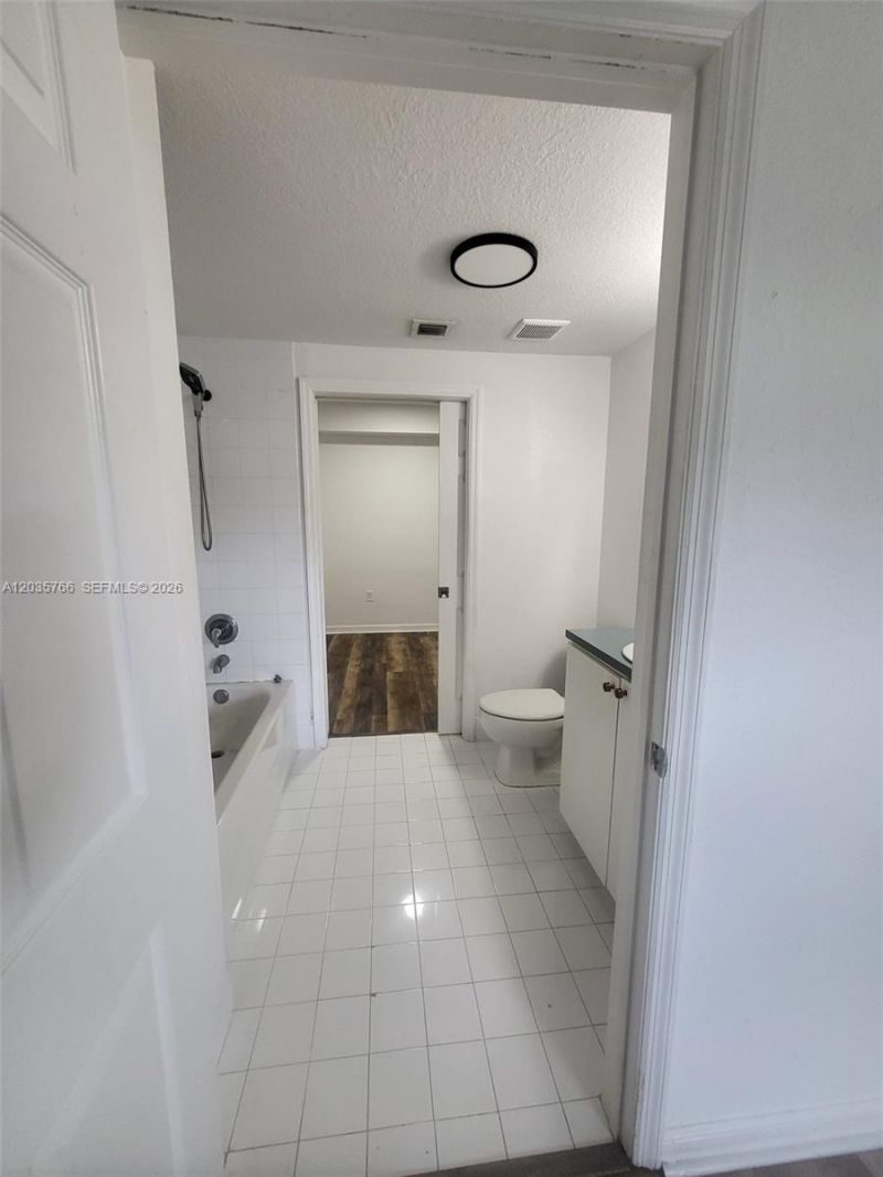 120 SW 8th Ave, Unit 502, Miami, FL 33130 Photo