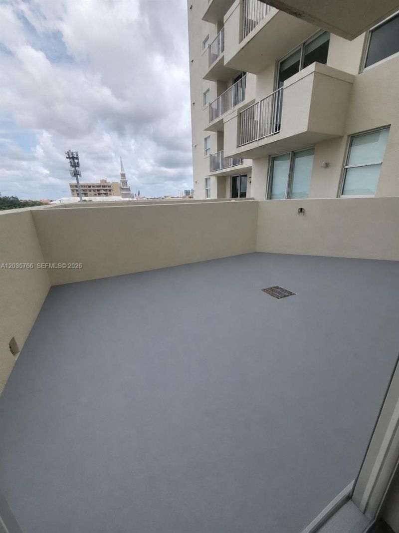 120 SW 8th Ave, Unit 502, Miami, FL 33130 Photo