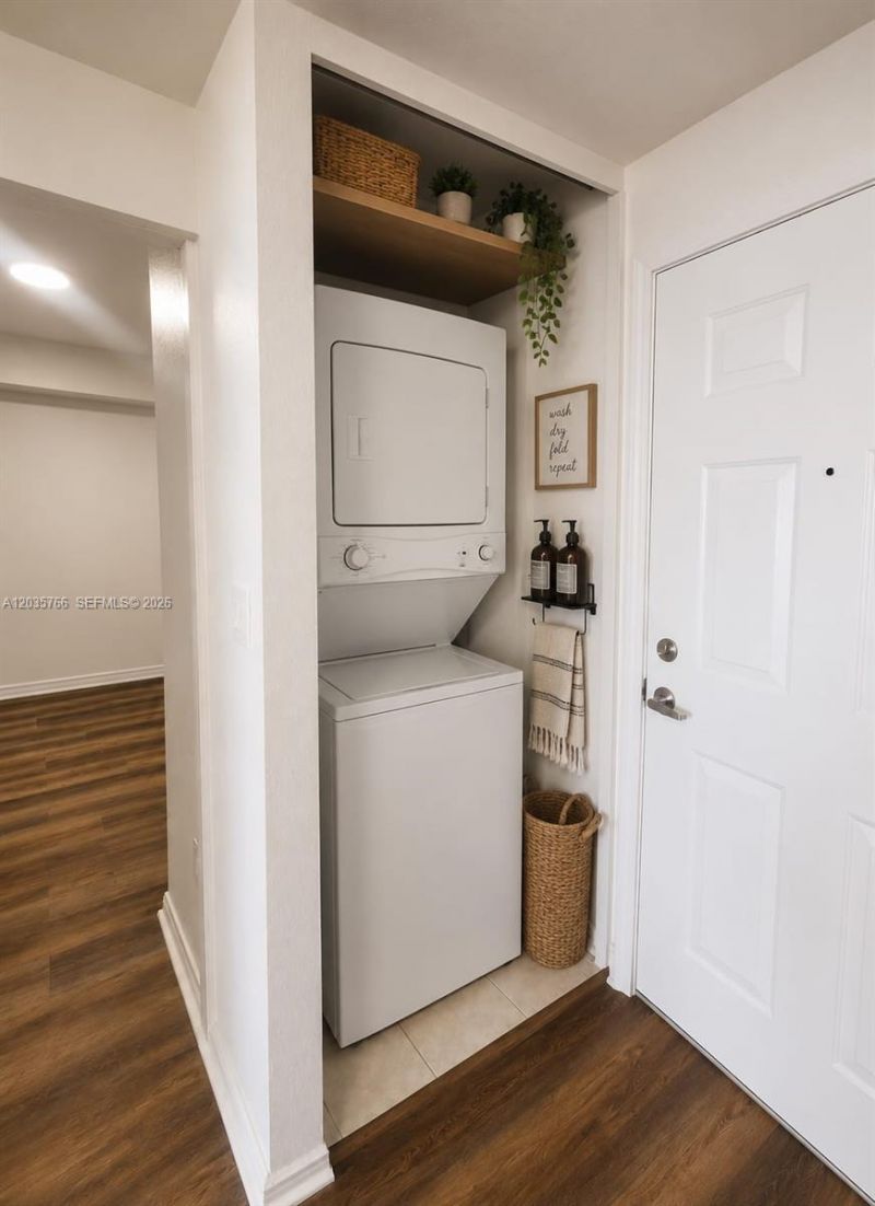 120 SW 8th Ave, Unit 502, Miami, FL 33130 Photo