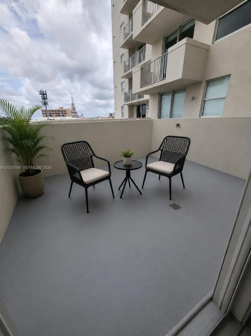 120 SW 8th Ave, Unit 502, Miami, FL 33130 Photo