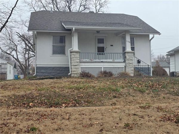 1106 Pacific Avenue, Osawatomie, KS 66064