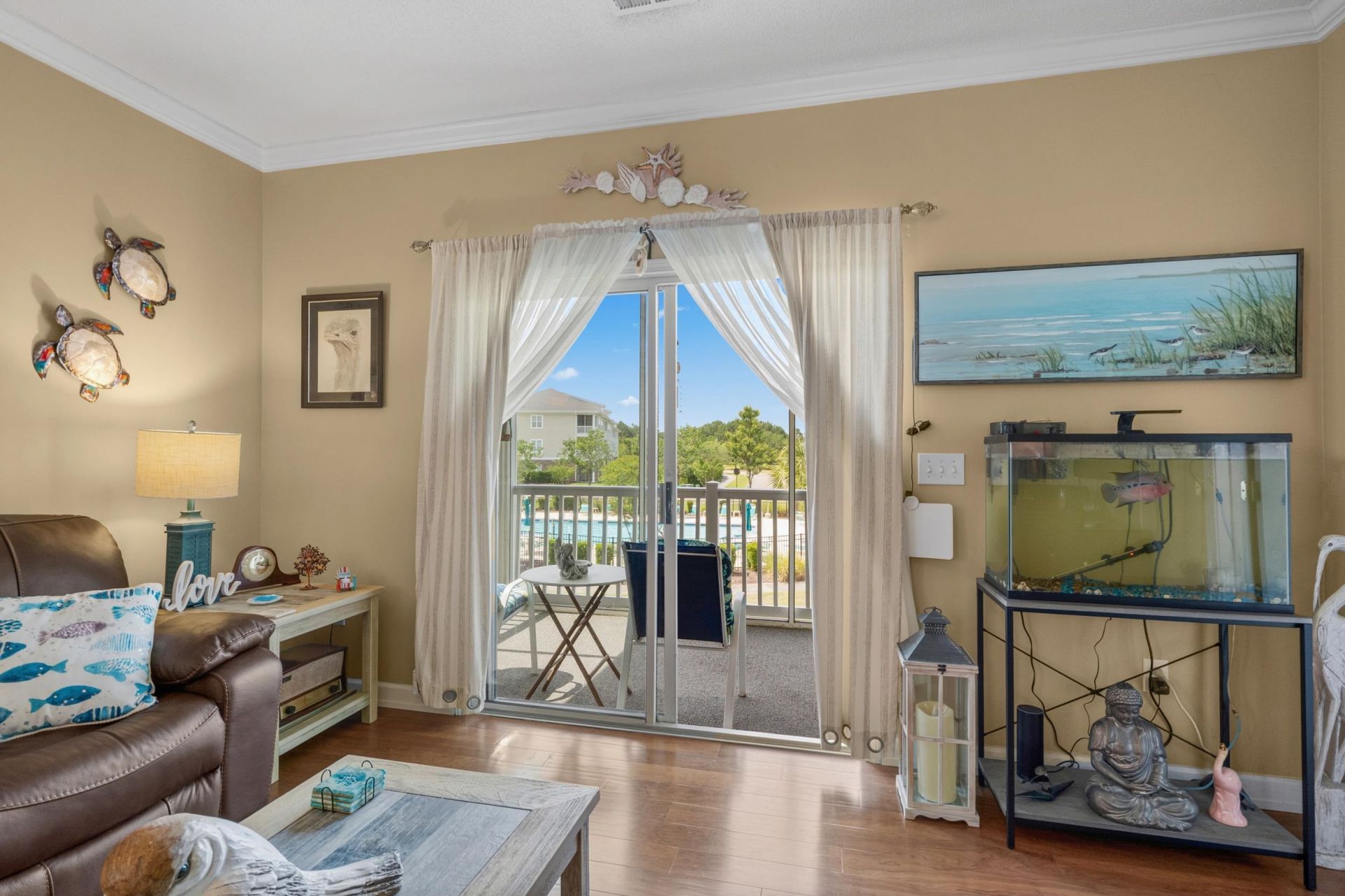 600 Heathrow Dr.  Photo 16