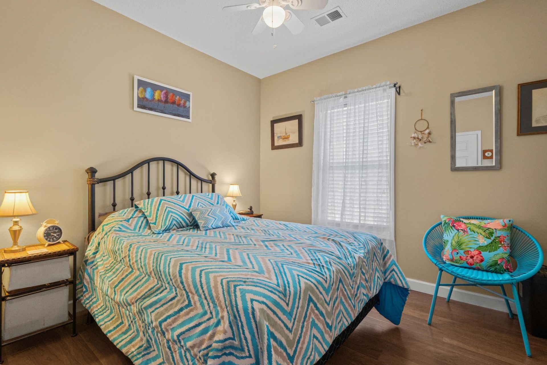 600 Heathrow Dr.  Photo 21