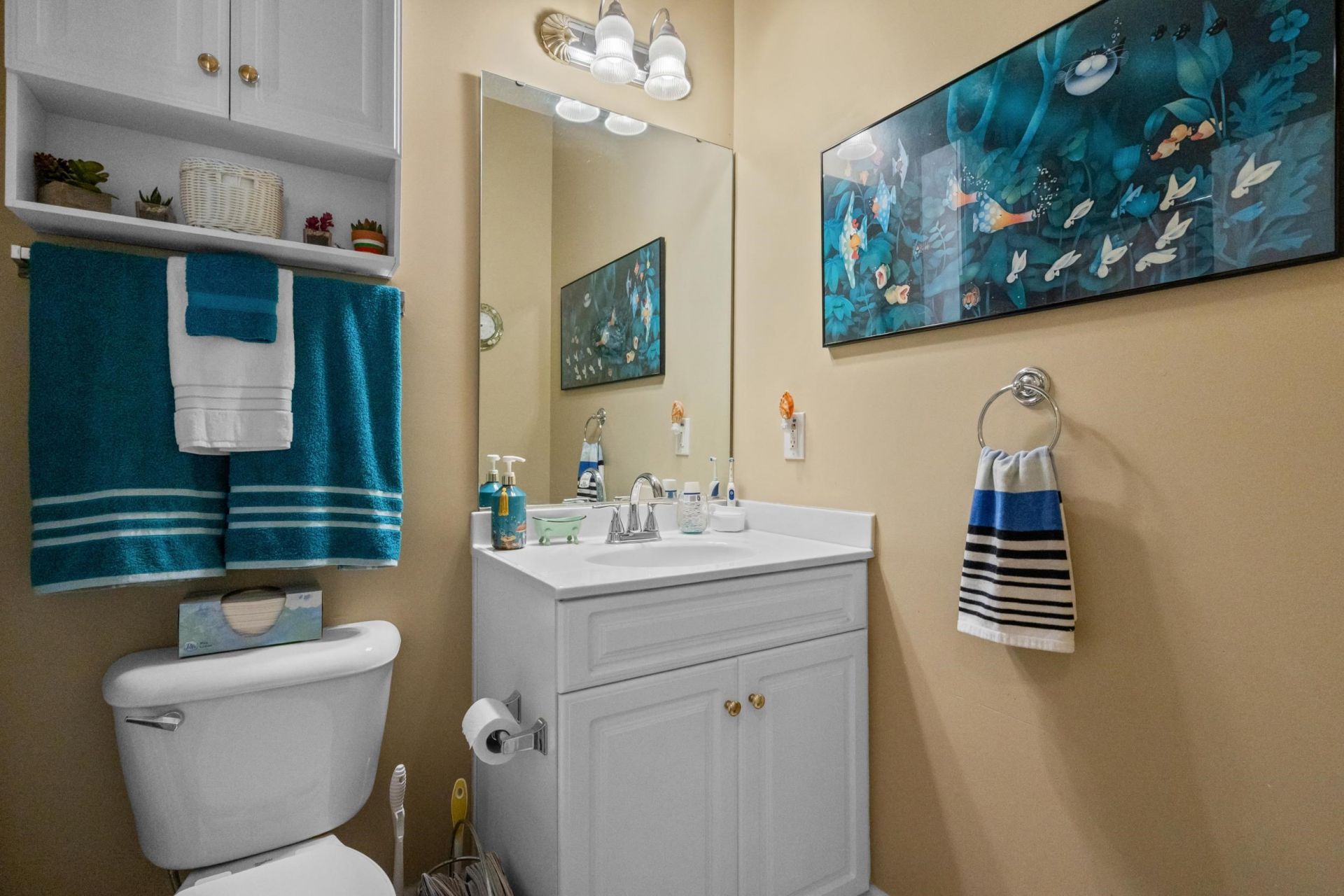 600 Heathrow Dr.  Photo 23