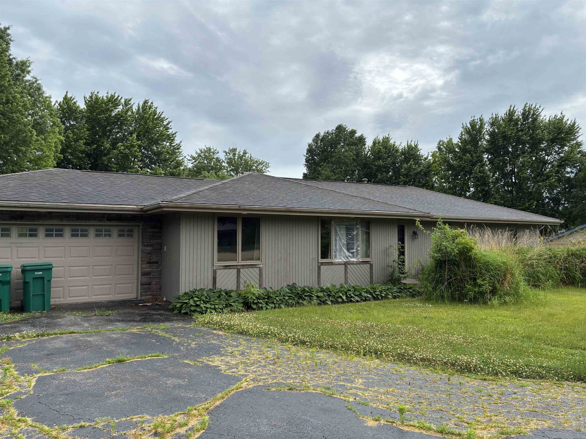 6179 Silver Hawk Court, Roscoe, IL 61073 Main Photo