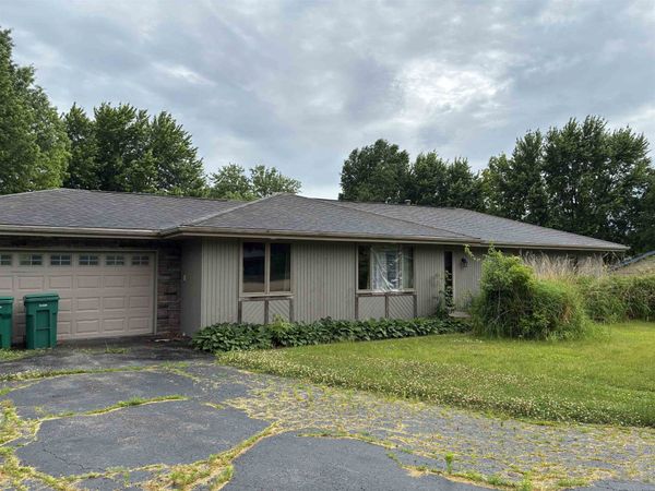 6179 Silver Hawk Court, ROSCOE, IL 61073