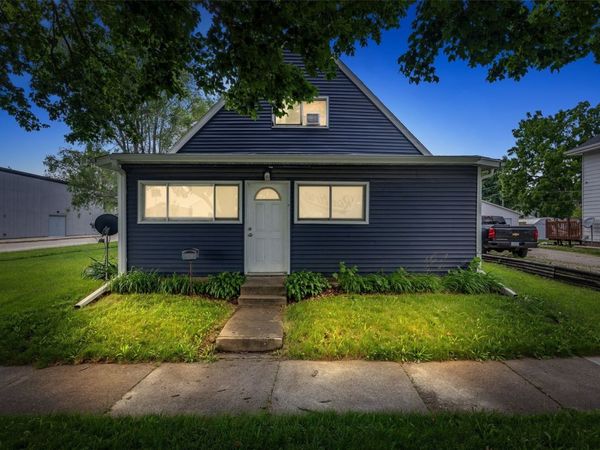 1001 17th Street NE, Cedar Rapids, IA 52402