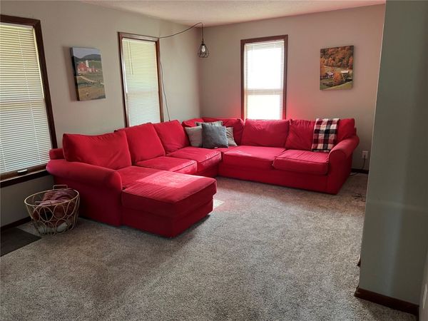 1930 E Avenue NW, Cedar Rapids, IA 52405