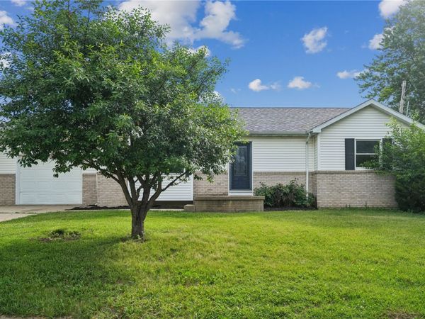 1510 North Drive, Ely, IA 52227