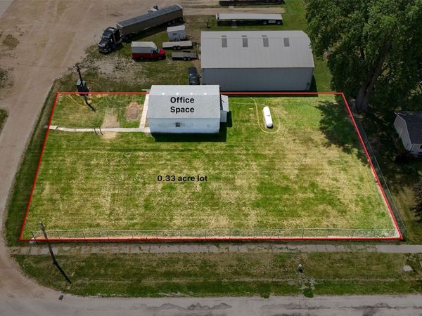 108 Boling Ave., Stanwood, IA 52337