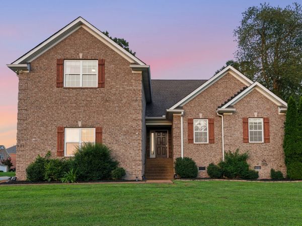 901 Hot Springs Ct, Gallatin, TN 37066