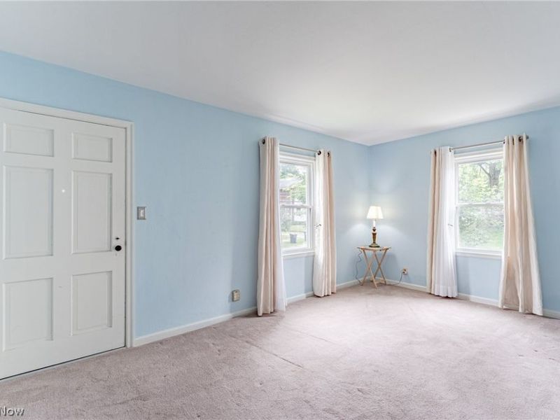 598 Morningview Avenue, Akron, OH 44305 Photo 3