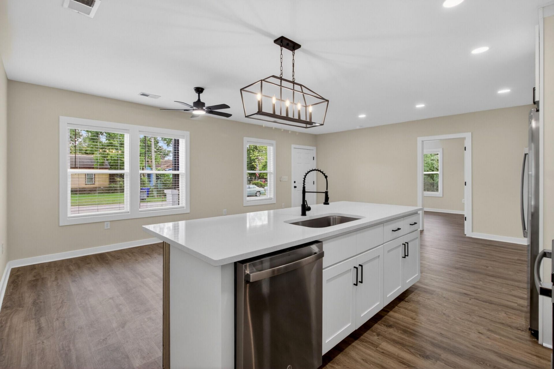 2136 Commander Road Photo 10