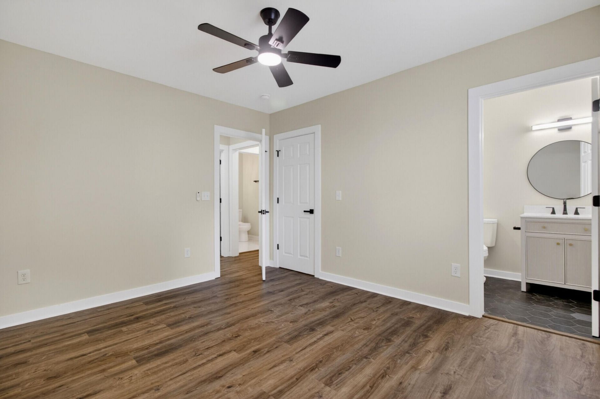 2136 Commander Road Photo 23